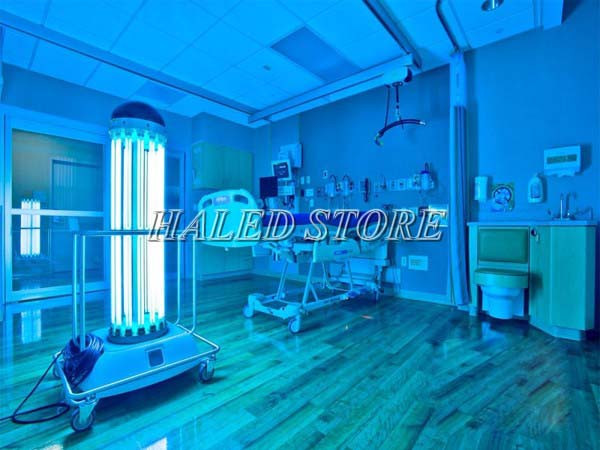 Đèn UV phòng sạch lắp đặt thành hệ thống trụ đèn di động
