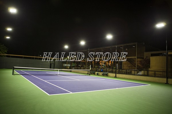 Đèn cao áp pha LED cao áp chiếu sáng sân tennis