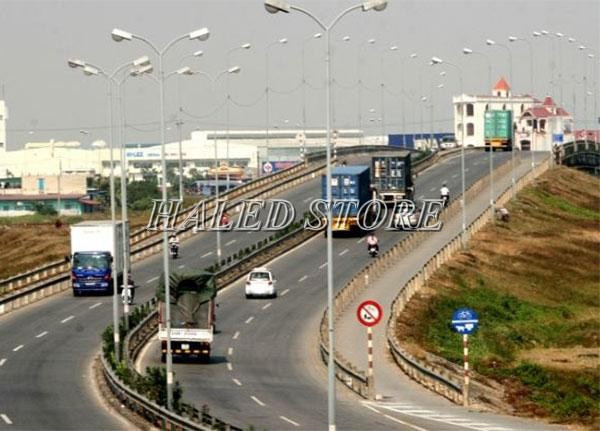 Ứng dụng của trị đèn cao áp 6m côn tròn liền cần đôi