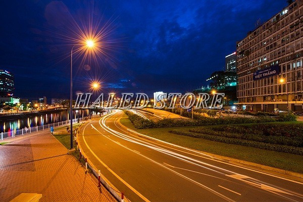 Đèn cao áp ánh sáng vàng chiếu sáng đường phố