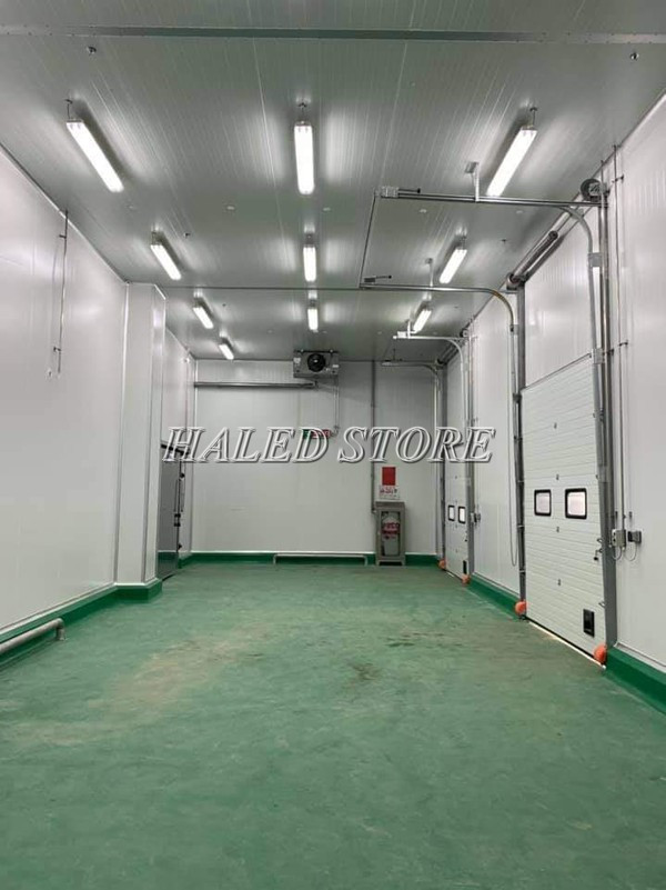 Hệ thống đèn chiếu sáng kho lạnh có diện tích nhỏ