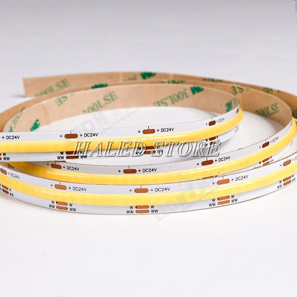 LED dán dễ dàng lắp đặt