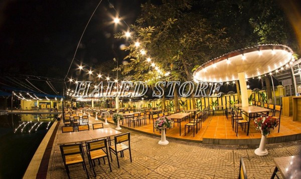 Đèn dây trang trí quán cafe ngoài trời