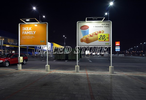 Đèn pha LED chiếu hắt biển quảng cáo