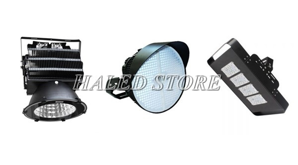 Đèn pha công suất 300w thương hiệu Duhal