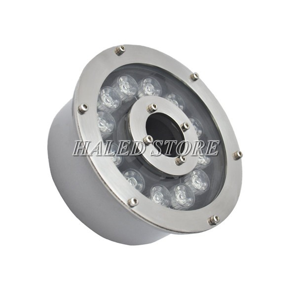 Đèn được thiết kế dạng bánh xe độc đáo