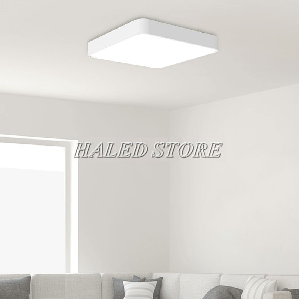Đèn ốp trần vuông chiếu sáng không gian phòng khách