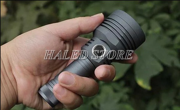 Đèn pin chiếu xa DIS