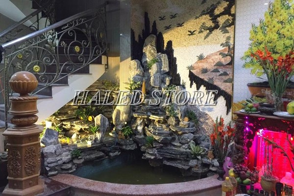 Hòn non bộ có điểm nhấn khi biết sử dụng đèn LED phù hợp