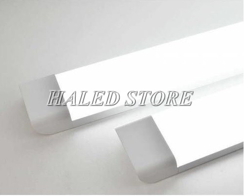 Đưa đèn vào trong ống gen để cố định