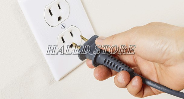 Nguồn điện không ổn định là nguyên nhân khiến đèn sáng yếu