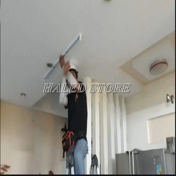 Cách tháo bóng đèn tuýp