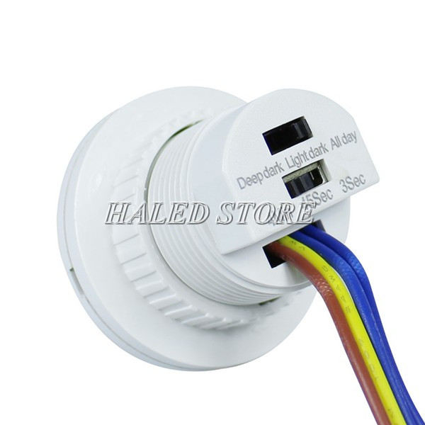 Công tắc cảm ứng chuyển động hồng ngoại