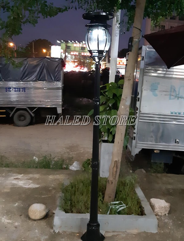 Cột đèn sân vườn năng lượng mặt trời HLDAMTDC4-4 chiếu sáng ngoài trời