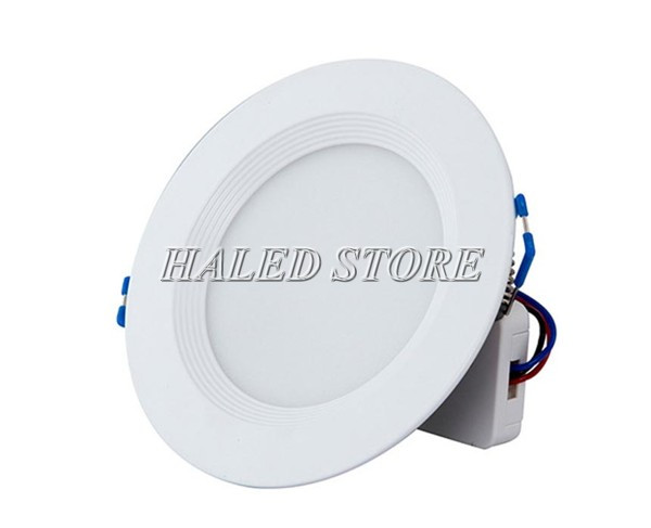 Đèn downlight đổi màu