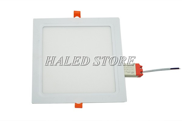 Đèn LED âm trần vuông 9w