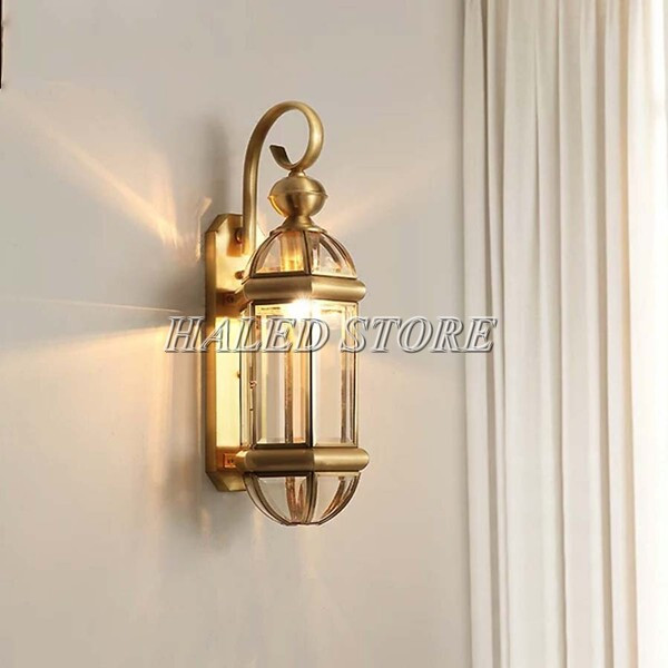 Đèn gắn treo tường theo phong cách cổ điển