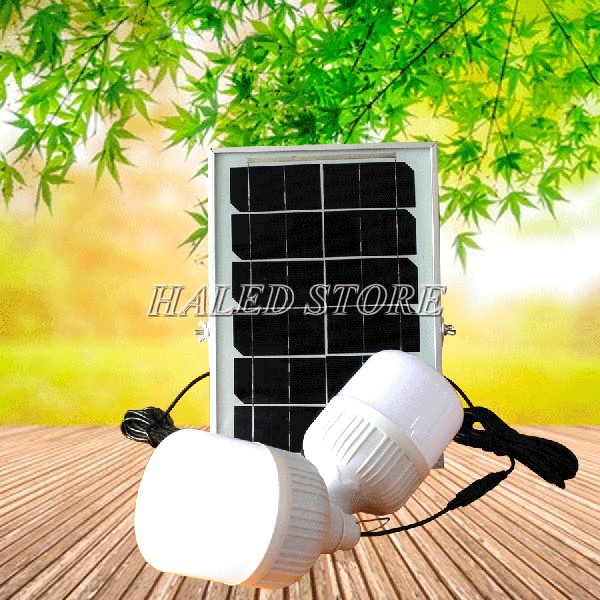 Thân đèn được làm từ chất liệu nhôm nhựa