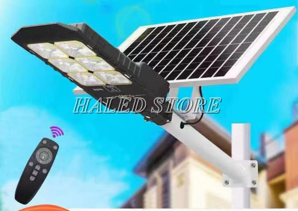 Đèn LED điều khiển từ xa năng lượng mặt trời