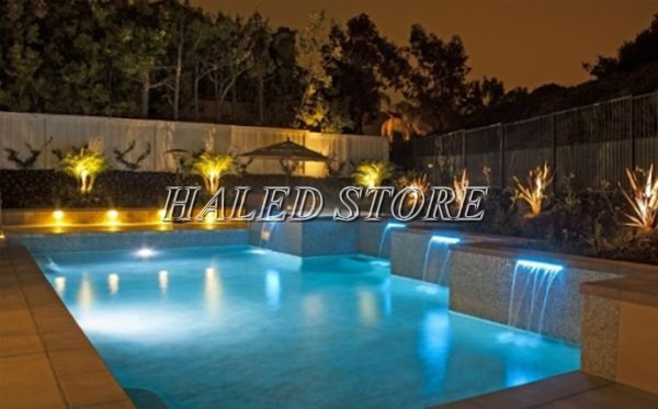 Đèn LED dưới nước