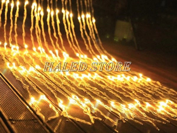 Đèn LED rèm thác nước vàng ấm