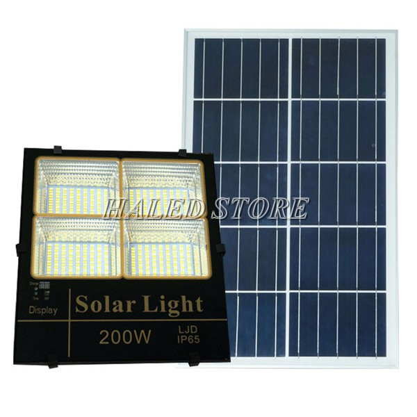 Đèn pha LED năng lượng mặt trời 3 chế độ màu