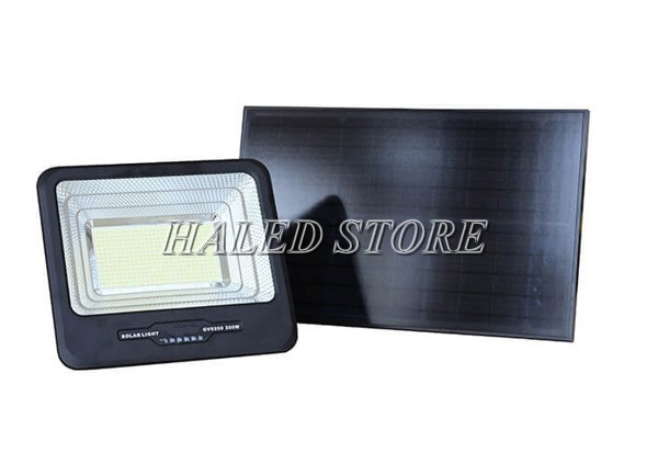 Đèn pha sử dụng 200 chip LED SMD siêu sáng