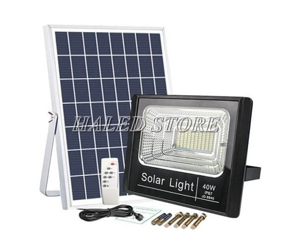 Điều khiển từ xa có nhiều chức năng điều chỉnh ánh sáng