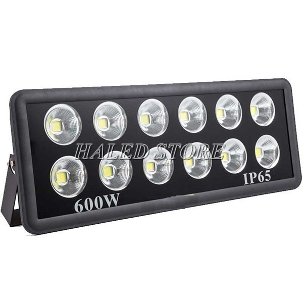 Đèn pha sân tennis 600w IP65