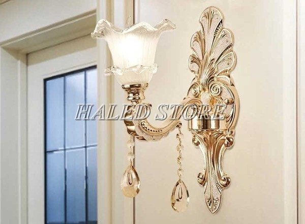 Đèn treo tường phong cách cổ điển