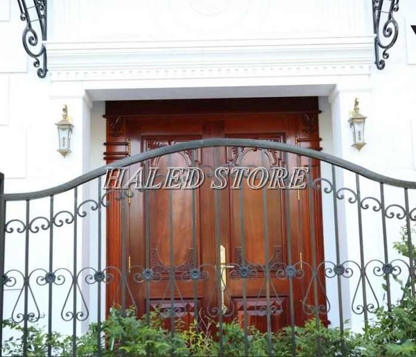 Đèn treo tường ngoại thất