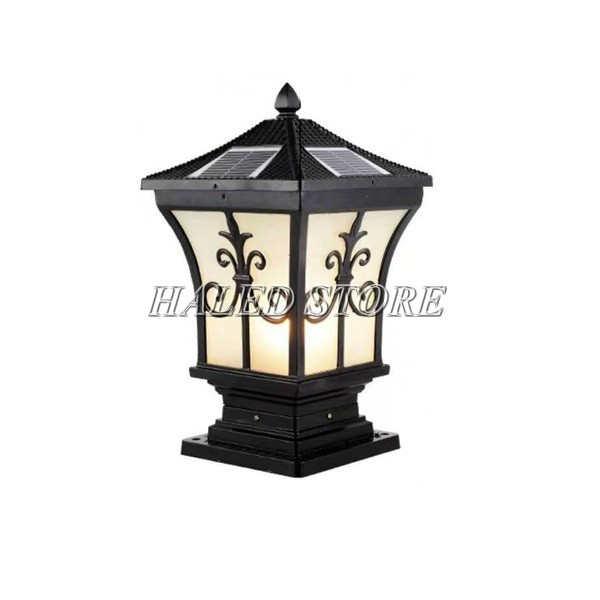 Đèn trụ cổng năng lượng mặt trời thiết kế theo phong cách cổ điển