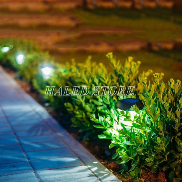 Đèn sân vườn năng lượng mặt trời HLDAMTSV1-1 chiếu sáng lối đi hiệu quả