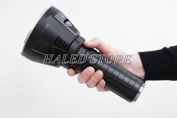 Đèn pin cầm tay công suất lớn