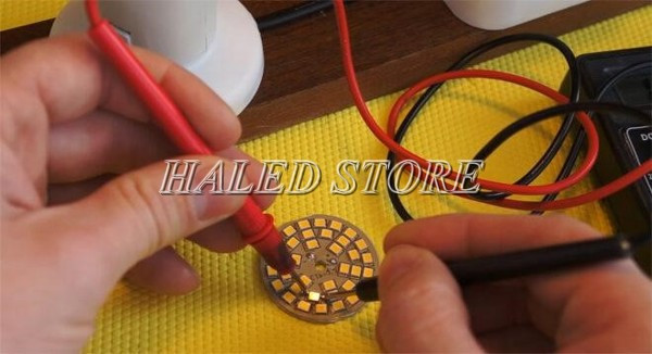 Kiểm tra bóng đèn LED sống hay chết bằng đồng hồ vạn năng