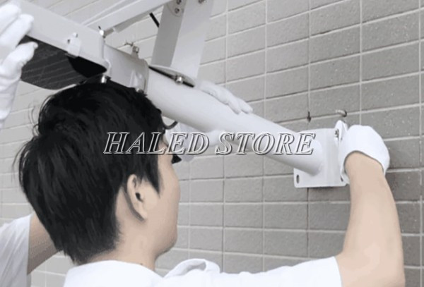 Lắp đặt đèn LED năng lượng mặt trời