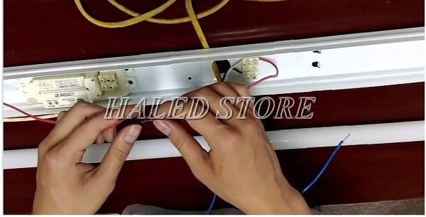 Lắp đặt đèn tuýp LED sai cách