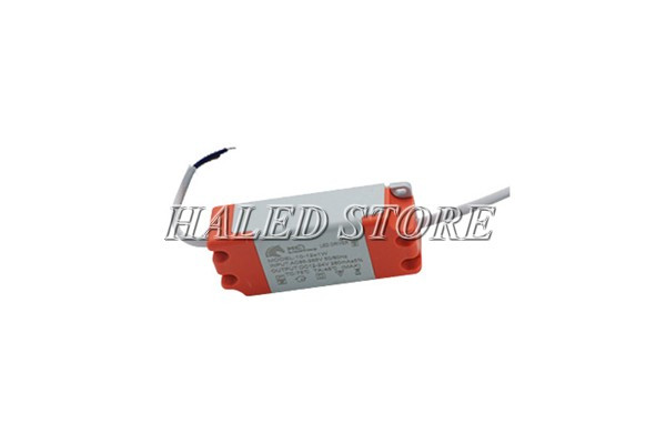 Nguồn đèn mắt trâu có thiết kế tách rời đèn