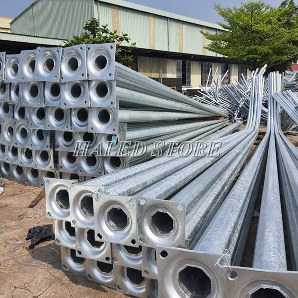 Cột đèn 8m thiết kế trụ 8 cạnh 