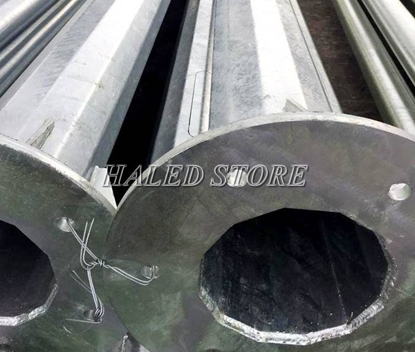 Hình ảnh đế cột đèn đa giác trong trang trí đường phố 