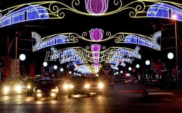 Đèn trang trí hoa văn hiện đại