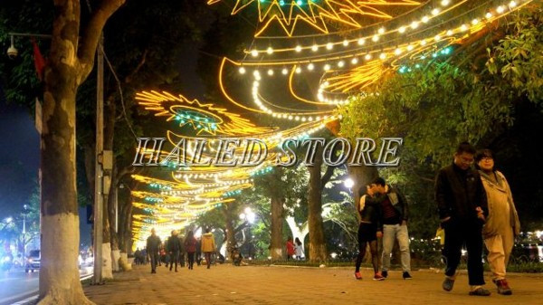 Chiếu sáng vỉa hè bắt mắt nhờ đèn LED trang trí 