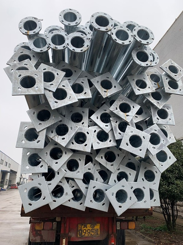 Đế cột đèn thiết kế chắc chắn tạo độ bền cao