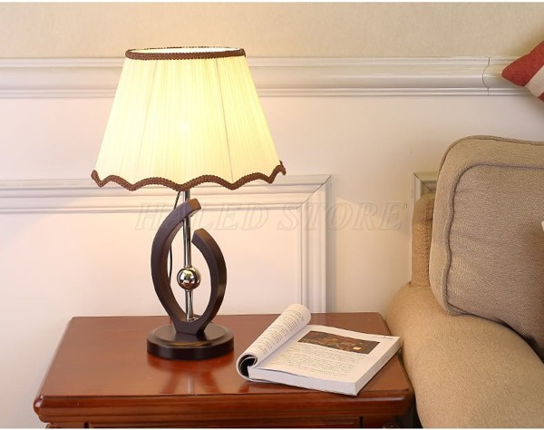 Đèn bàn phòng ngủ
