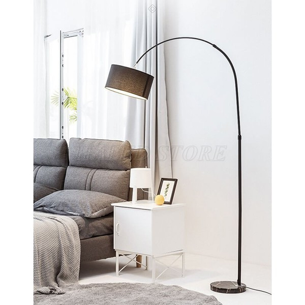 Đèn cây chiếu sáng phòng ngủ