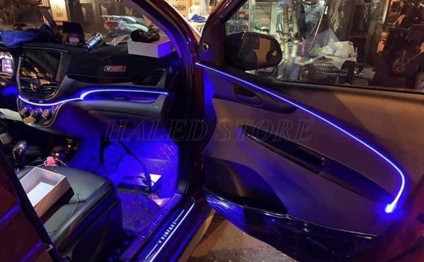 Đèn nội thất ô tô