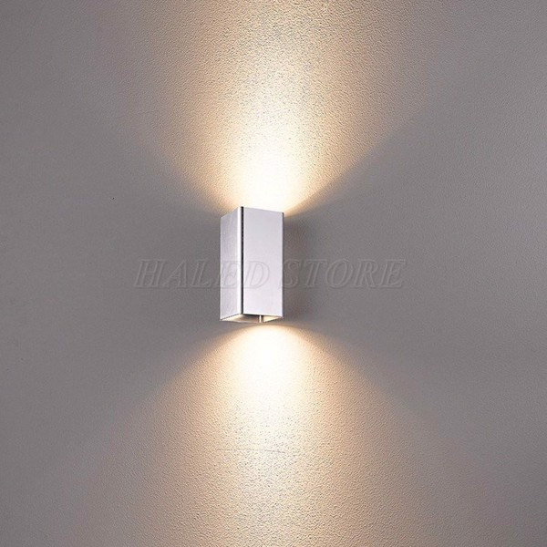 Đèn ốp tường ngoài trời