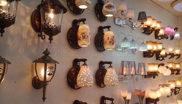 Các mẫu đèn trang trí cột nhà phổ biến