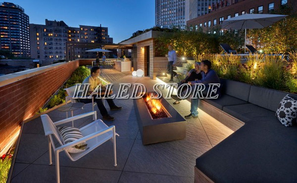 LED dây chiếu hắt các góc của sân thượng