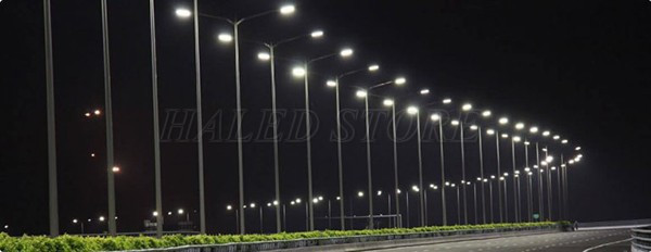 Cột đèn được sử dụng nhiều để chiếu sáng trong đời sống